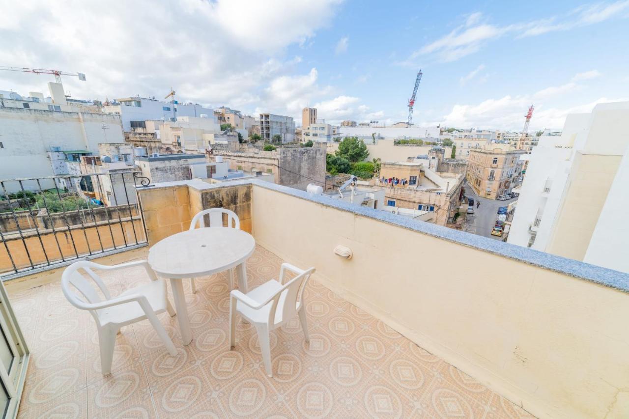 Amazing Views Of Spinola Bay In Heart Of Stjulians-Hosted By Sweetstay Saint Julian's Bagian luar foto