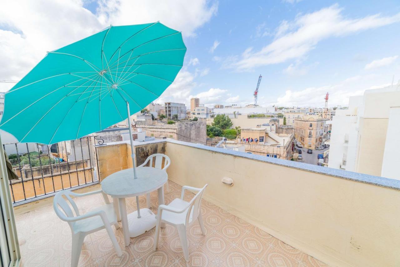 Amazing Views Of Spinola Bay In Heart Of Stjulians-Hosted By Sweetstay Saint Julian's Bagian luar foto